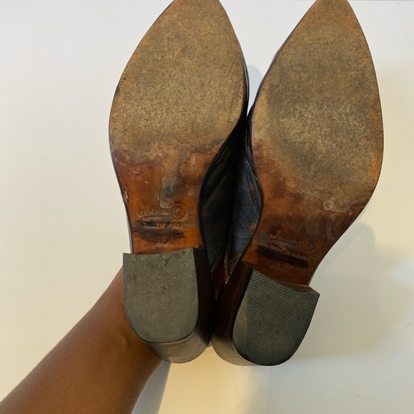 Made in USA size 10.5 leather/ block heel slip on. - Picture 5 of 8